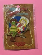 Kermit & Piggy Wild West Pin front