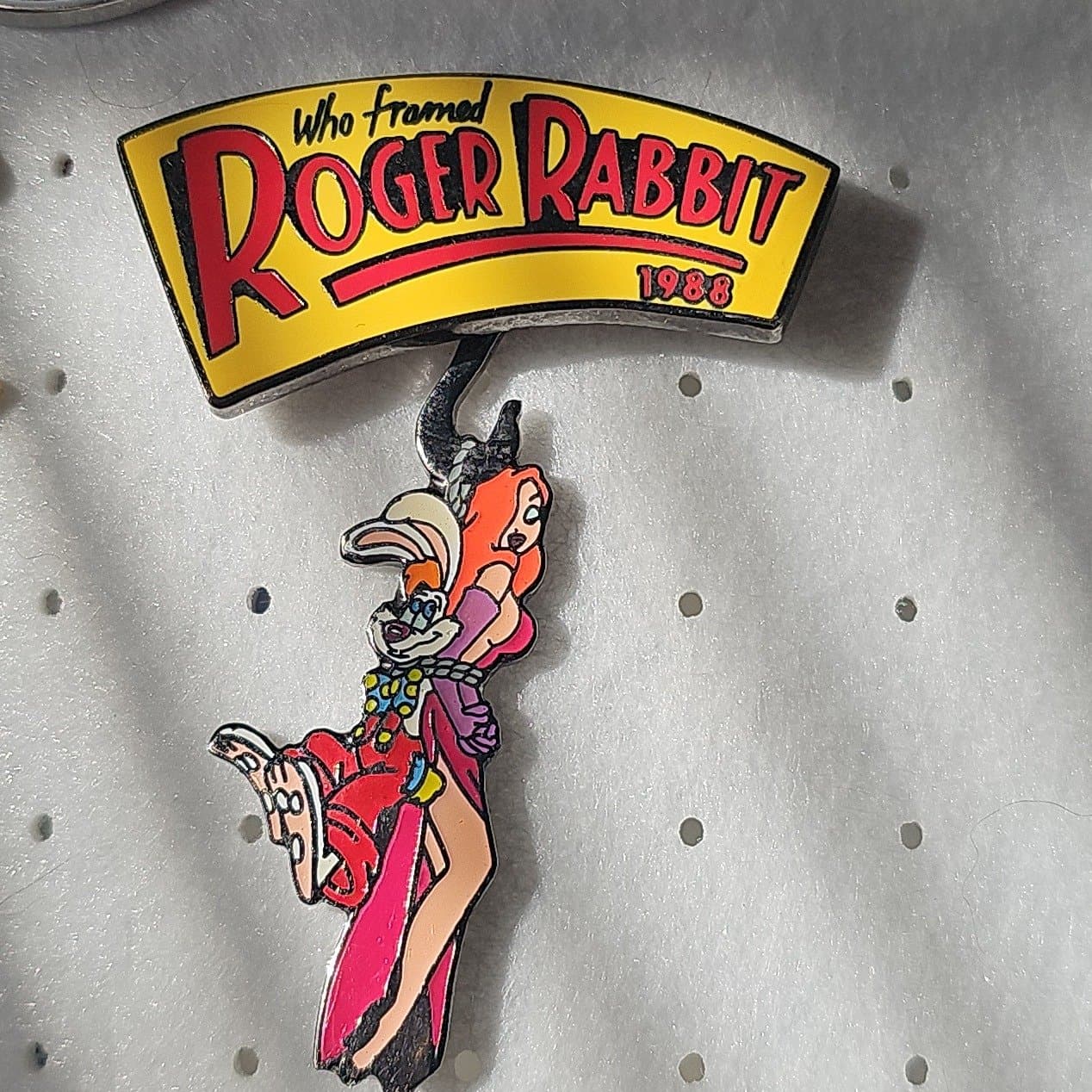 Jessica Rabbit and Roger Rabbit Tied Up - Who Framed Roger Rabbit 1988 Dangle Pin front