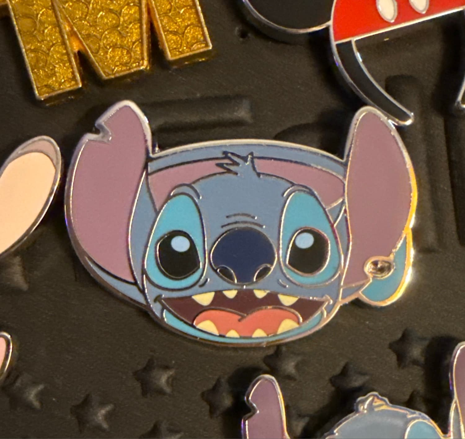 Stitch Happy Face Open Mouth Pin