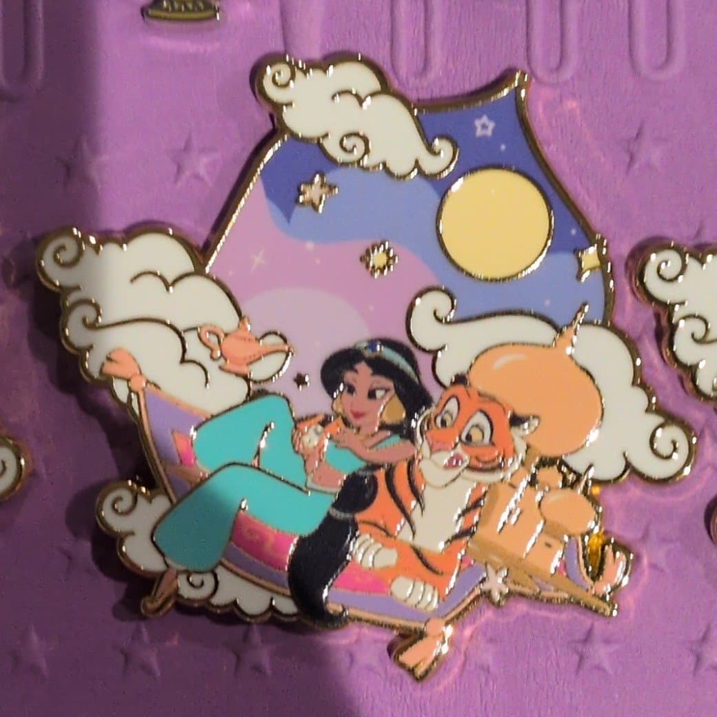 Jasmine with Rajah - Disney Princess Scenes Blind Box Pin Set front