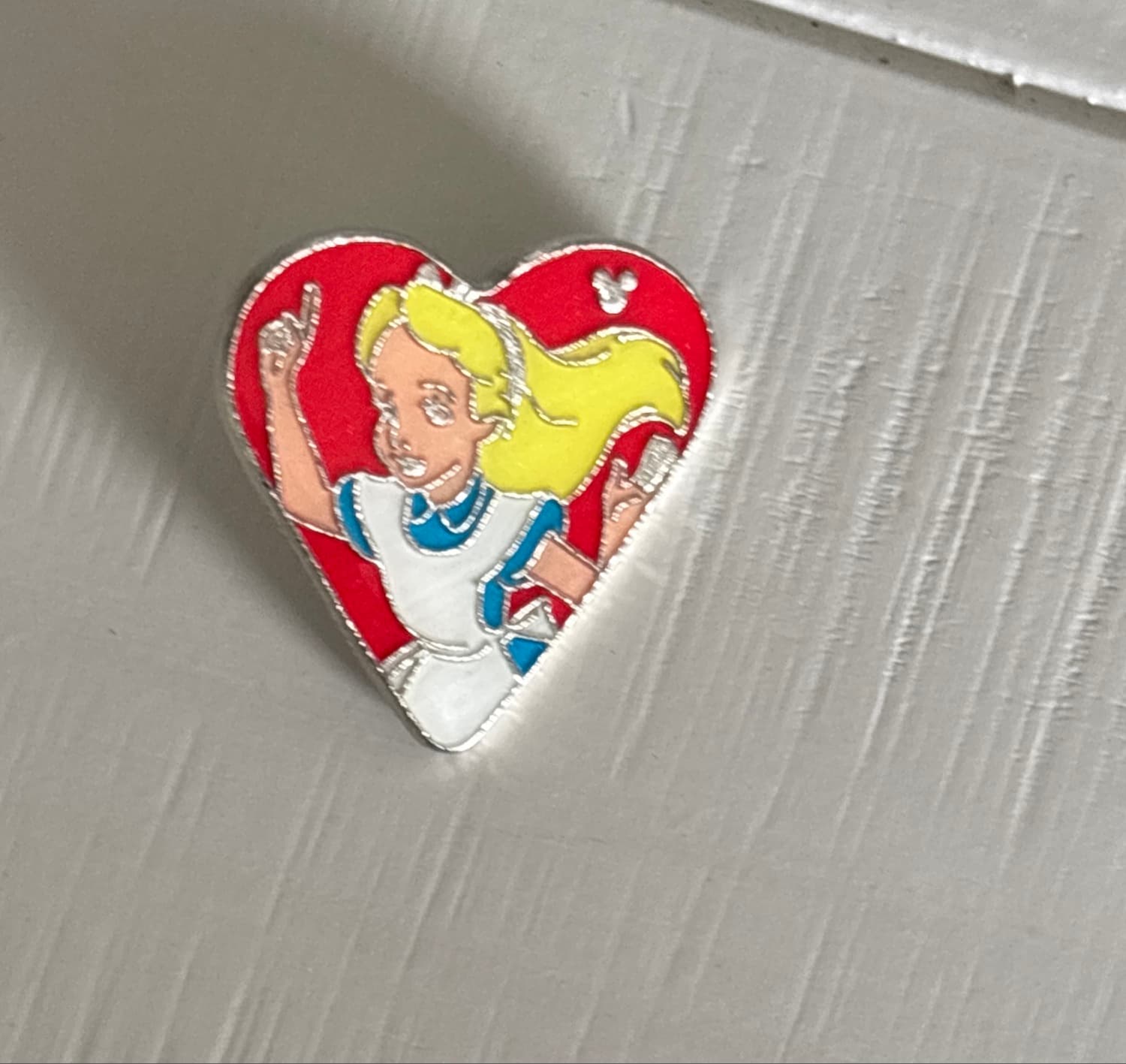 Alice in Wonderland - Alice Heart (1 of 5)