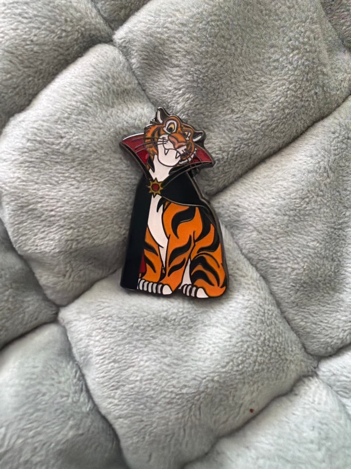 Rajah as a Vampire - Loungefly Disney Halloween Sidekicks Blind Box Pin Set