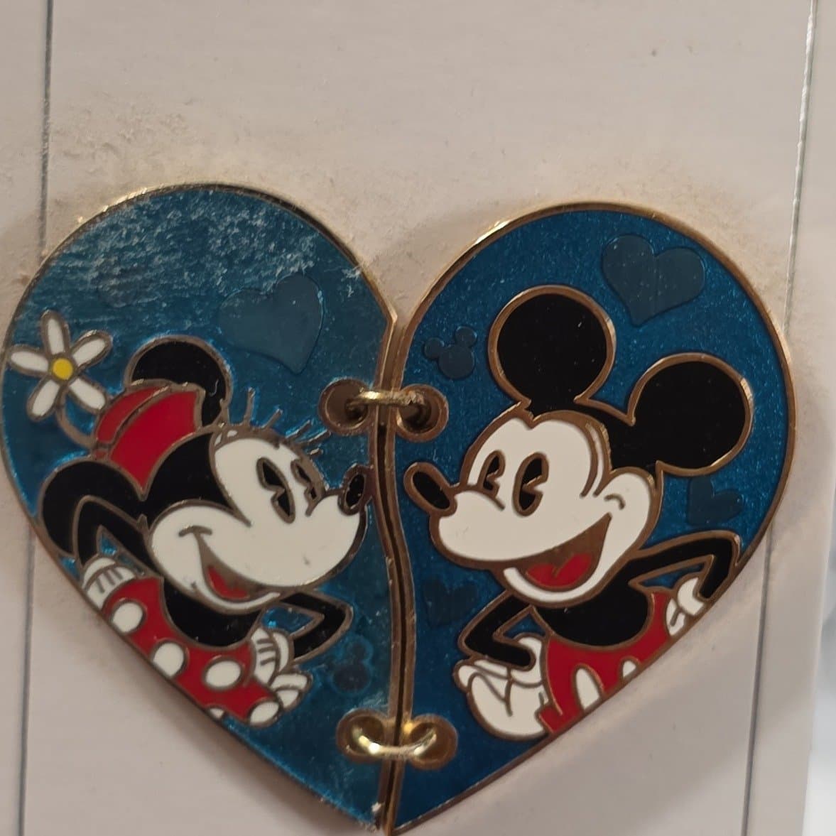 Minnie Mouse Mickey Mouse Blue Hinged Heart Pin front