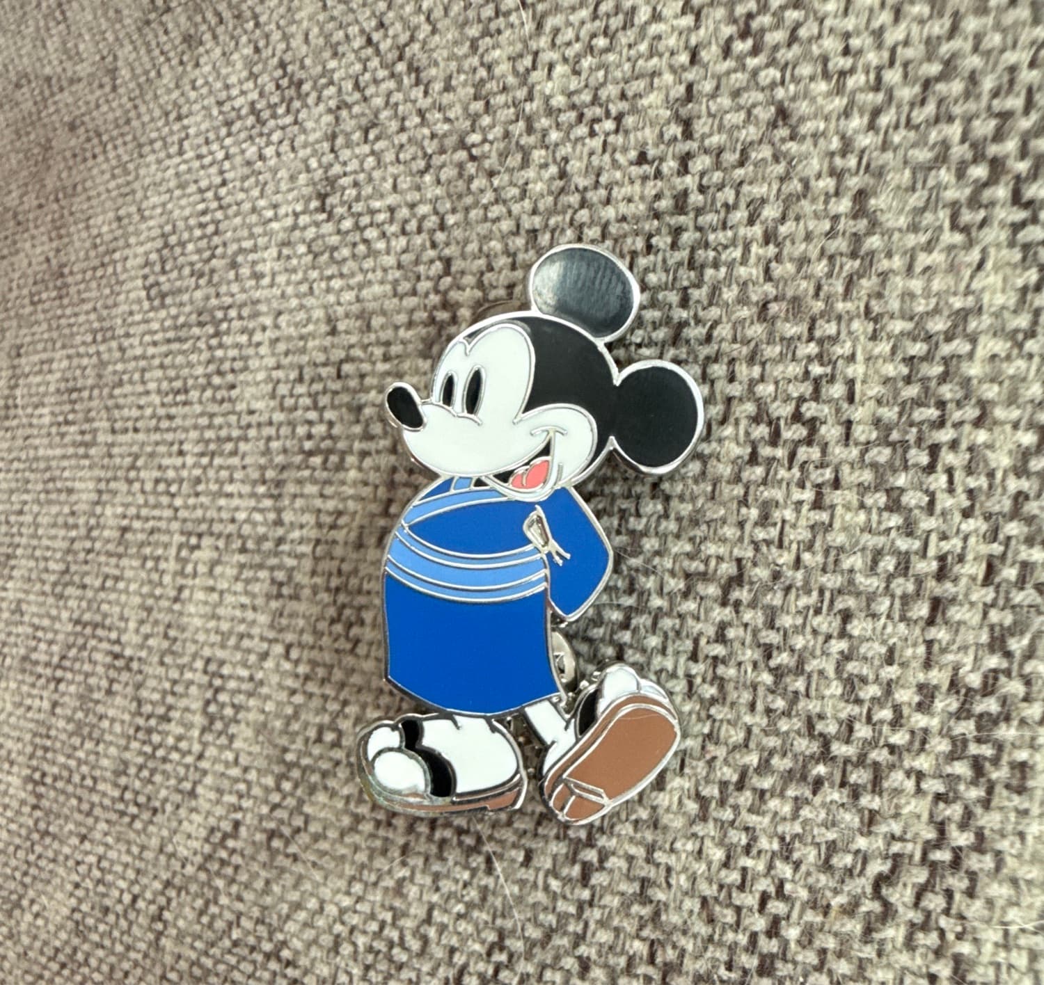Mickey Mouse Japan Epcot World Showcase Pin