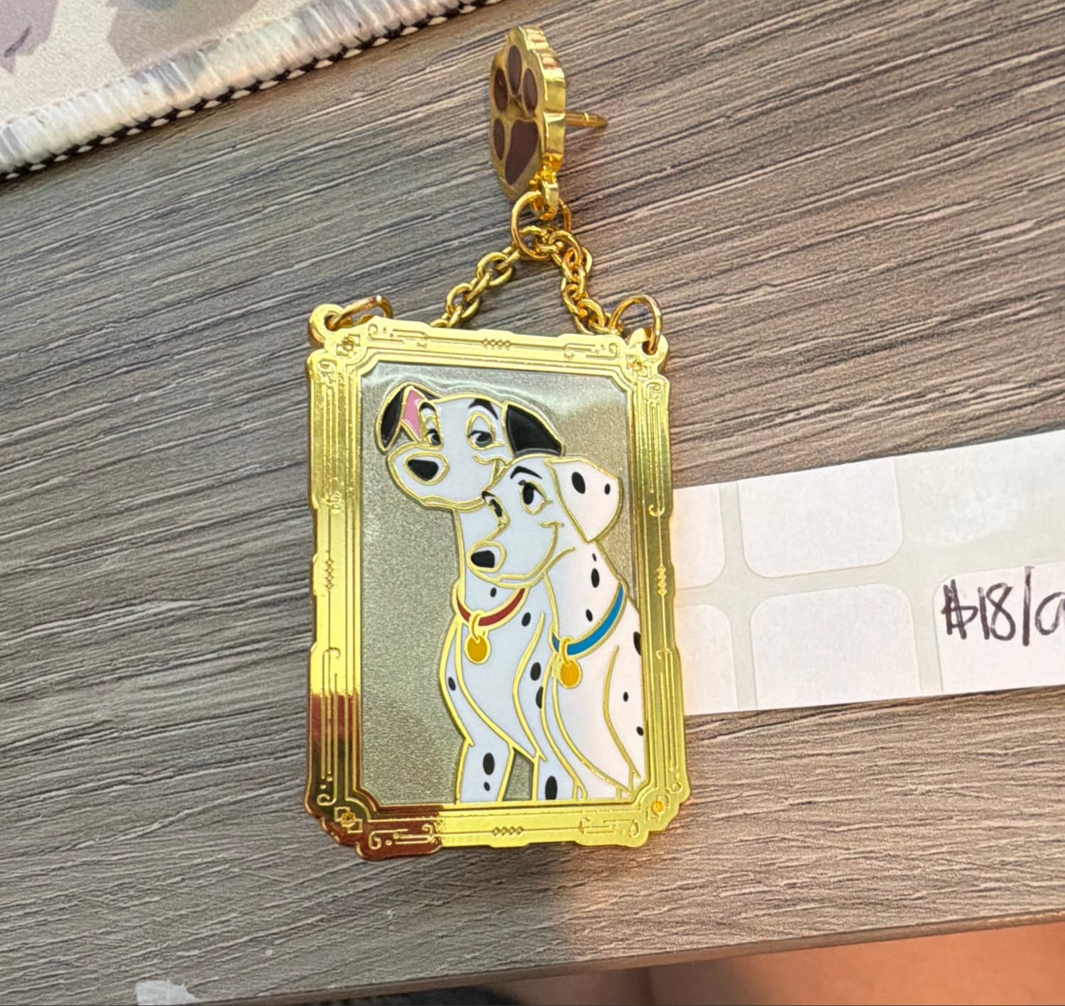 Loungefly 101 Dalmatians Frame Portrait Perdita & Pongo Dangle Pin front