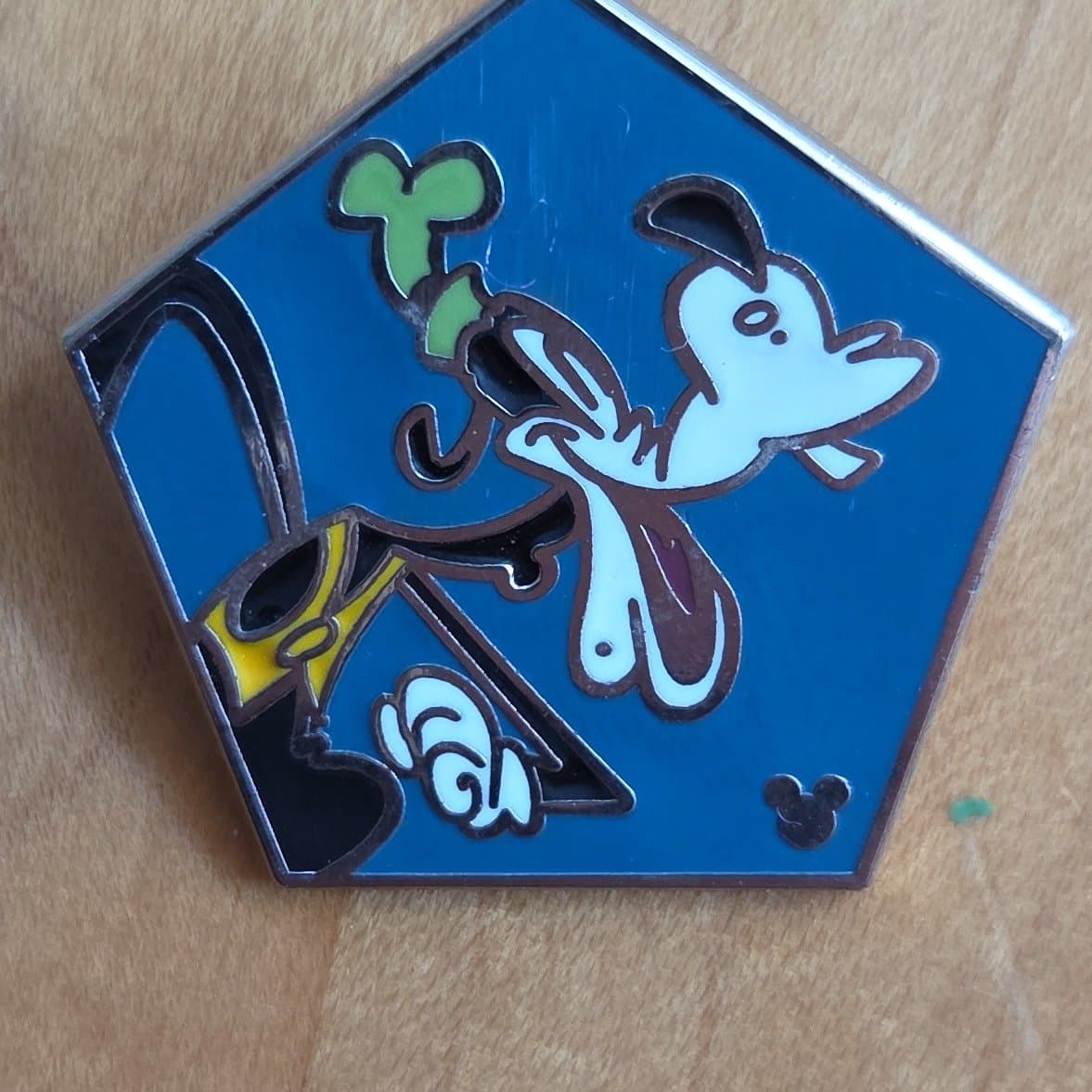 Goofy Pentagon Shapes Hidden Mickey Pin 2019