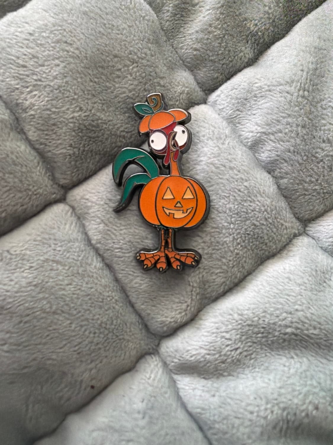 Hei Hei (as a Pumpkin) Halloween Sidekicks Pin