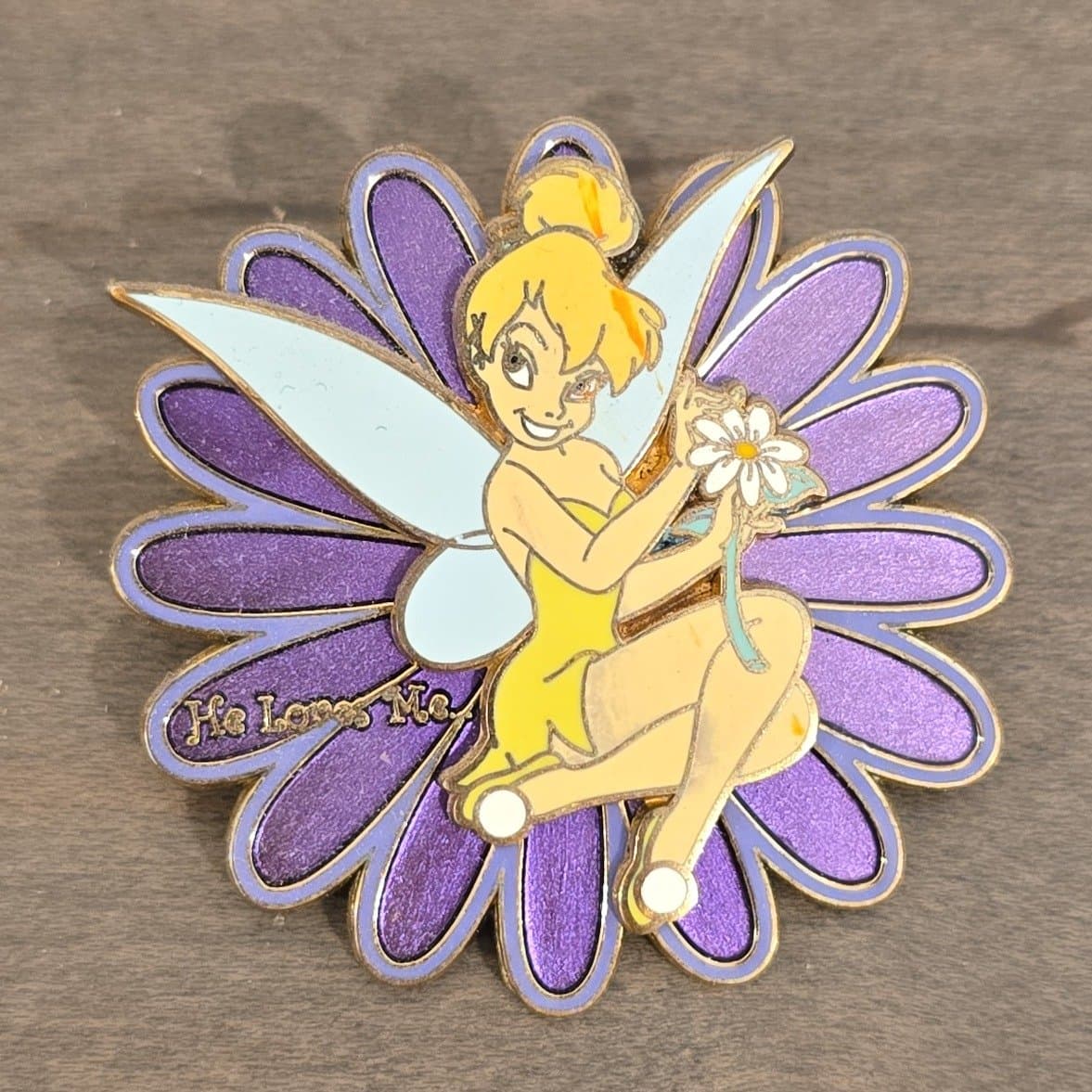 Tinker Bell - He Loves Me (Purple Daisy) Pin