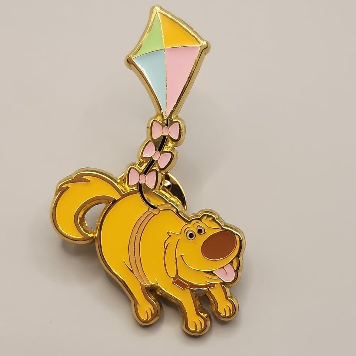 Dug - Disney Pixar Kites & Characters Blind Box Pin Set