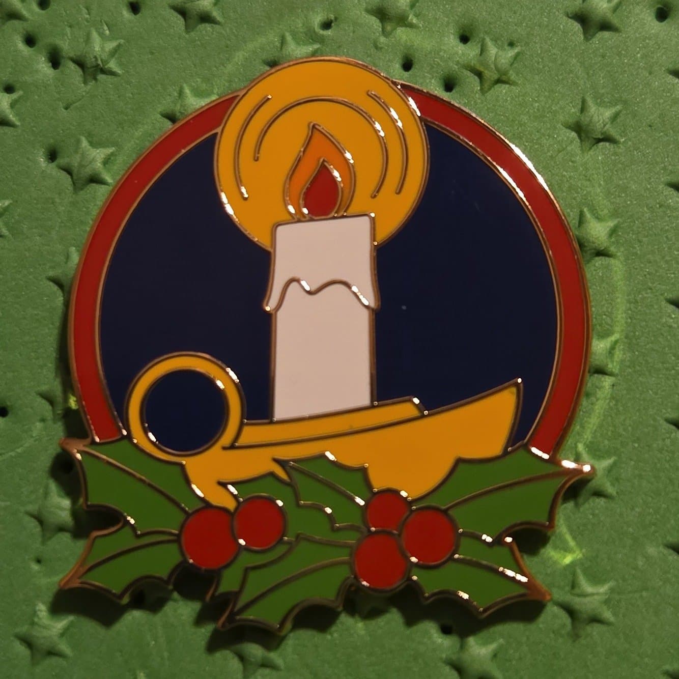 It's A Small World Holiday Limited Release 25 Years Of Pin Trading Candle