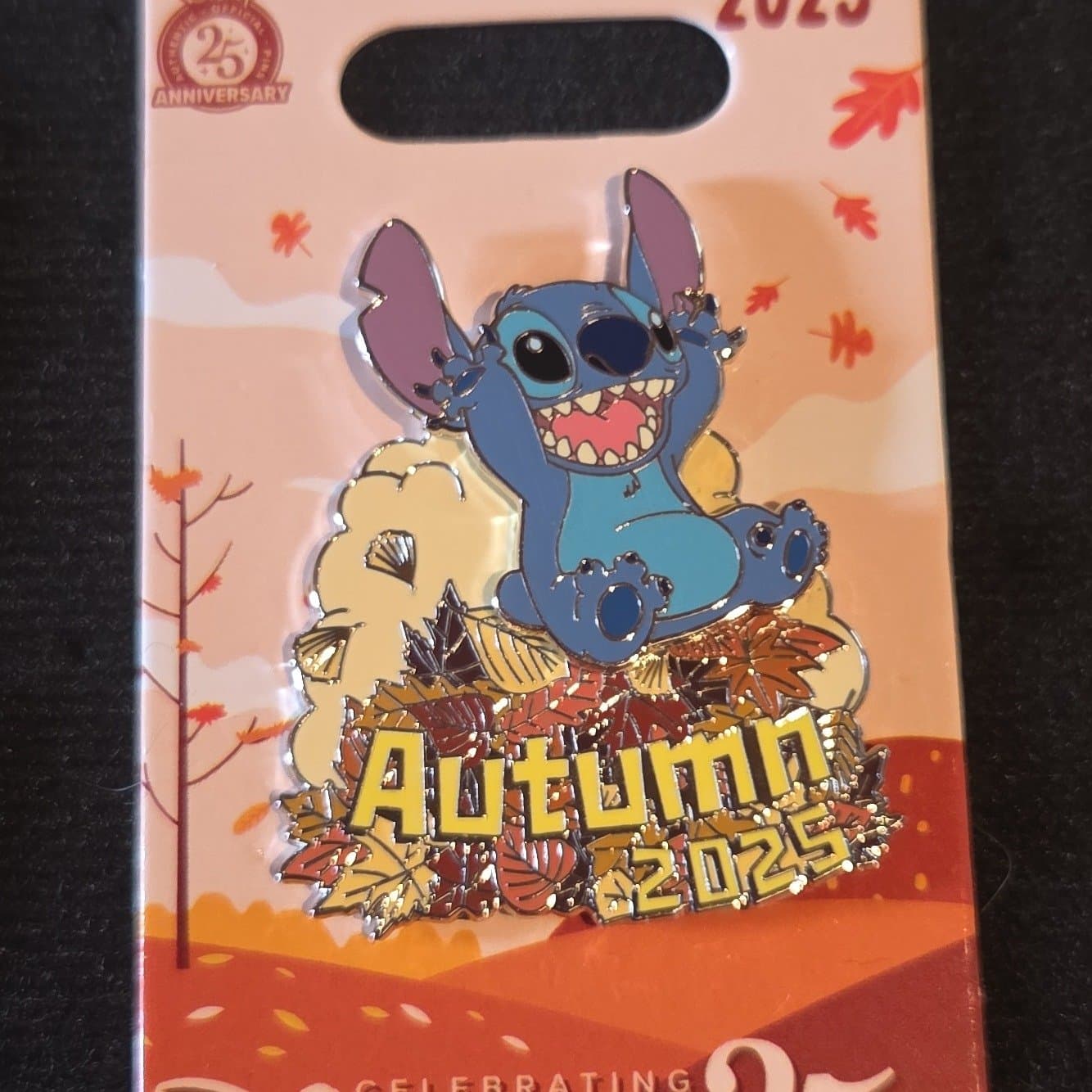 Stitch Autumn 2025 Pivoting Pin - Lilo & Stitch - Limited Release front