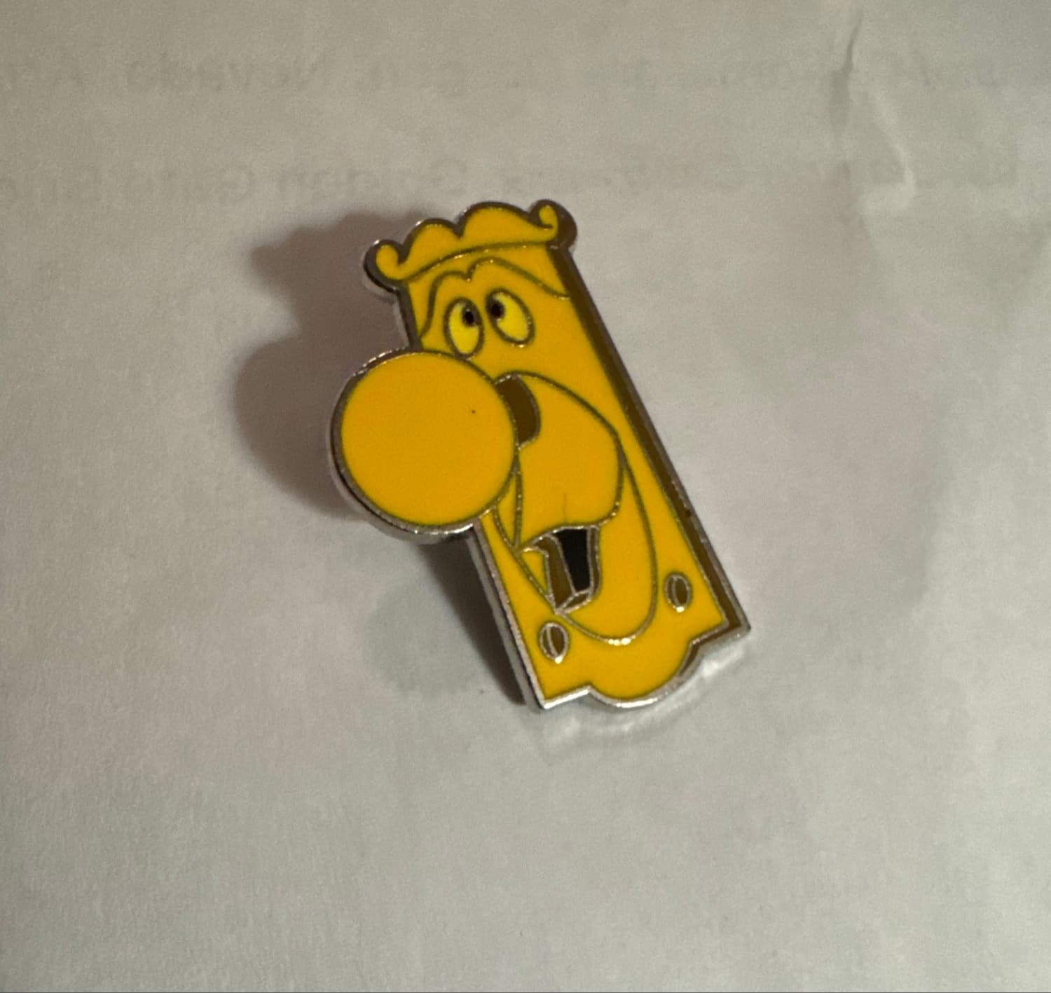 Alice in Wonderland Talking Doorknob Pin front
