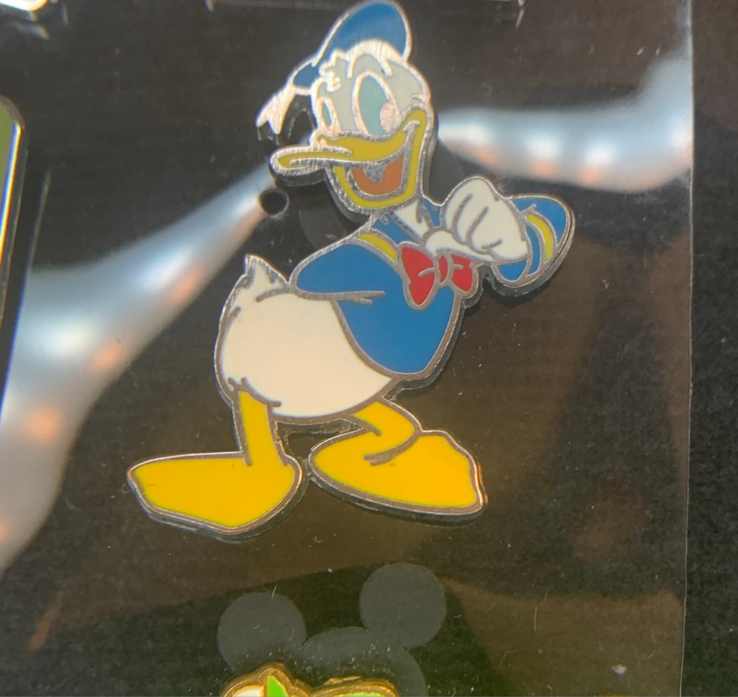 Donald Duck - Red Bow Tie