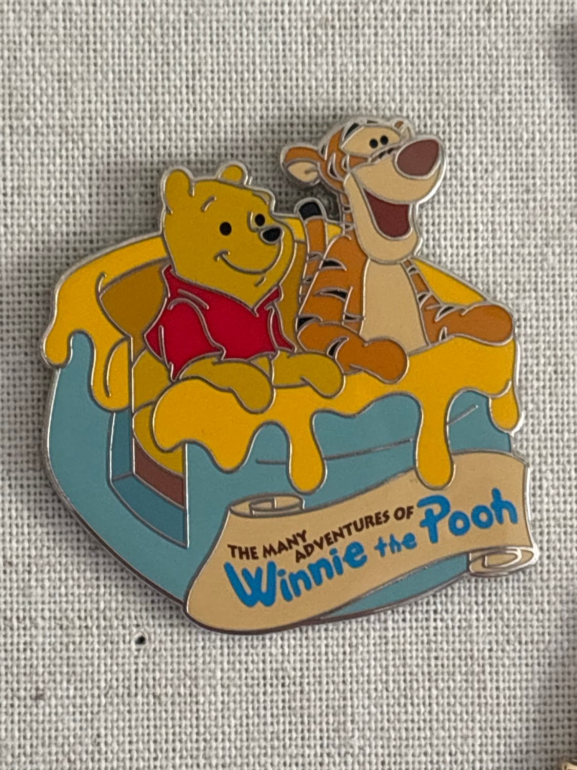 Pooh and Tigger riding The Many Adventures of Winnie the Pooh front