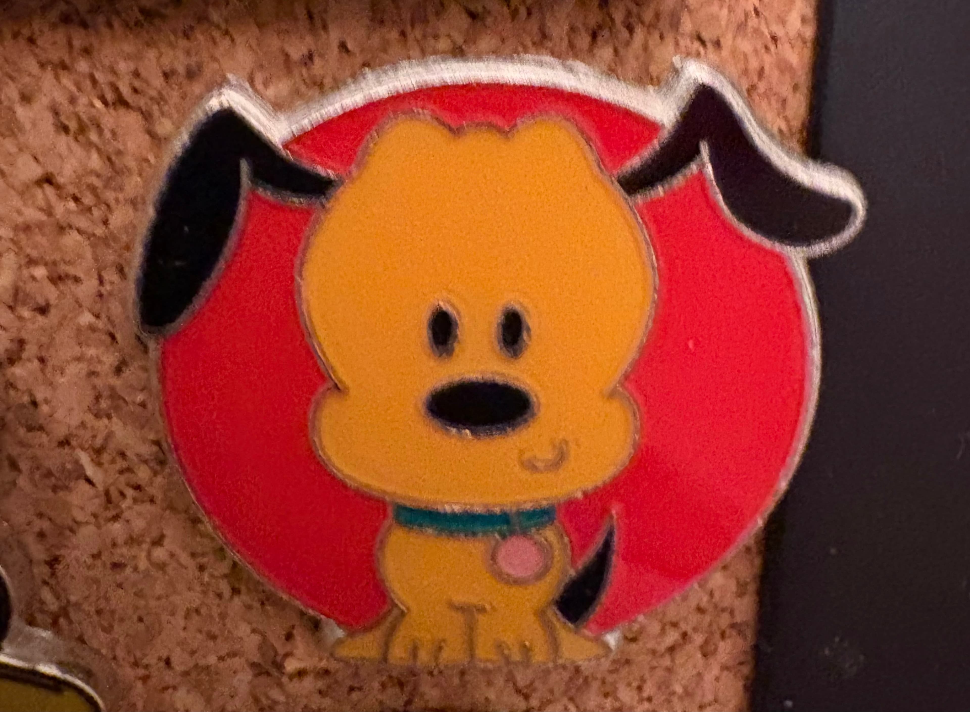 Pluto - Mickey and Friends Chained Pin Set front