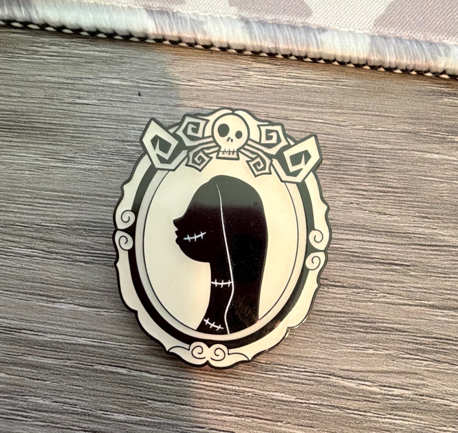 Loungefly Disney The Nightmare Before Christmas Character Cameo Portraits Blind Box Enamel Pin - Sally