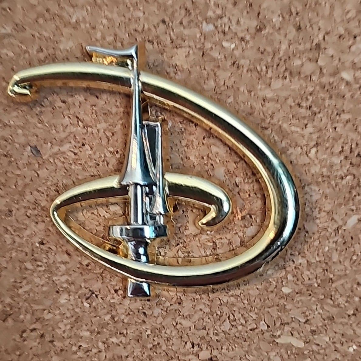Walt Disney World 'D' Logo with Cinderella Castle Turret Pin