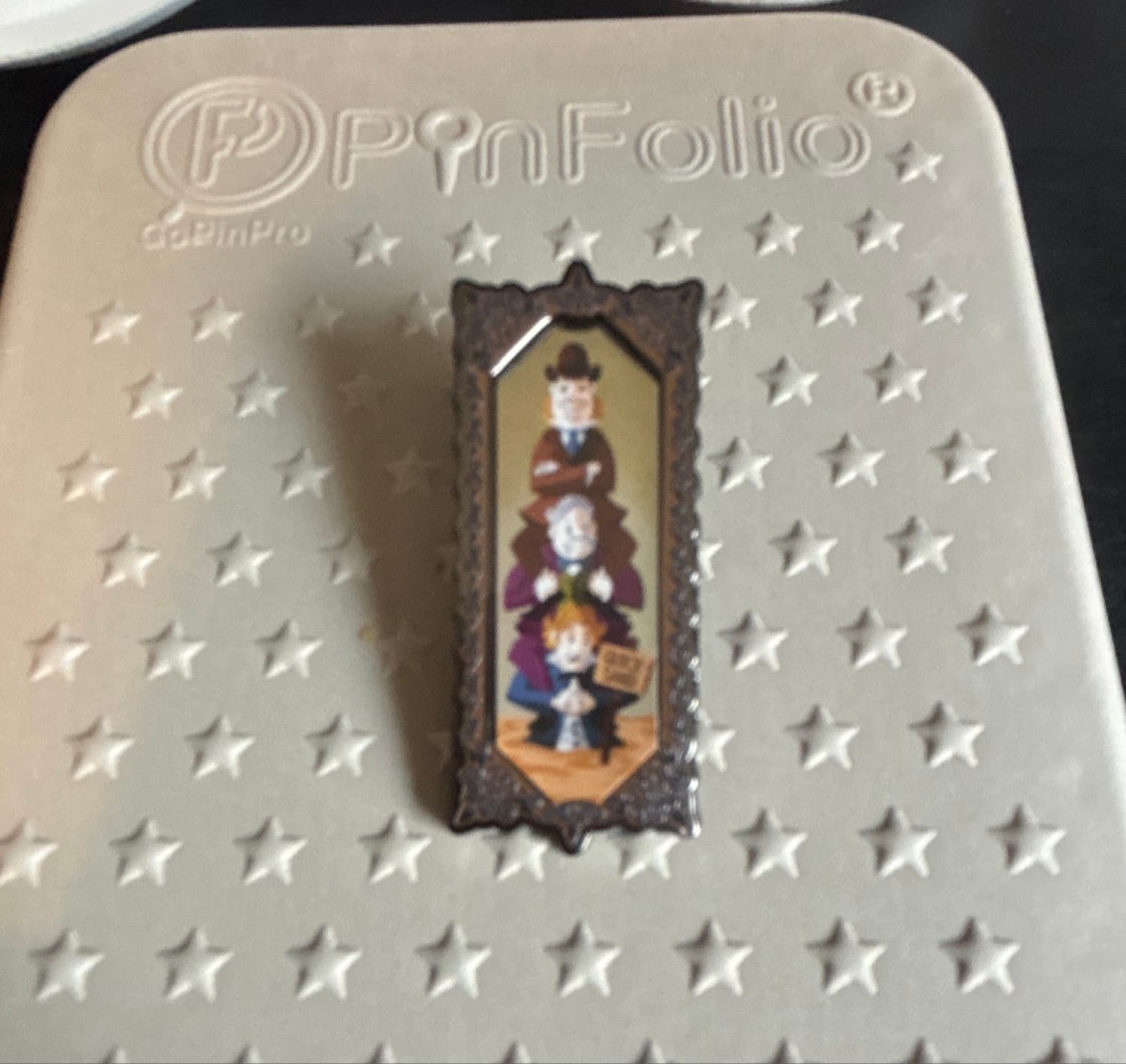 Haunted Mansion Stretching Portrait Mystery Pin - Quicksand Men