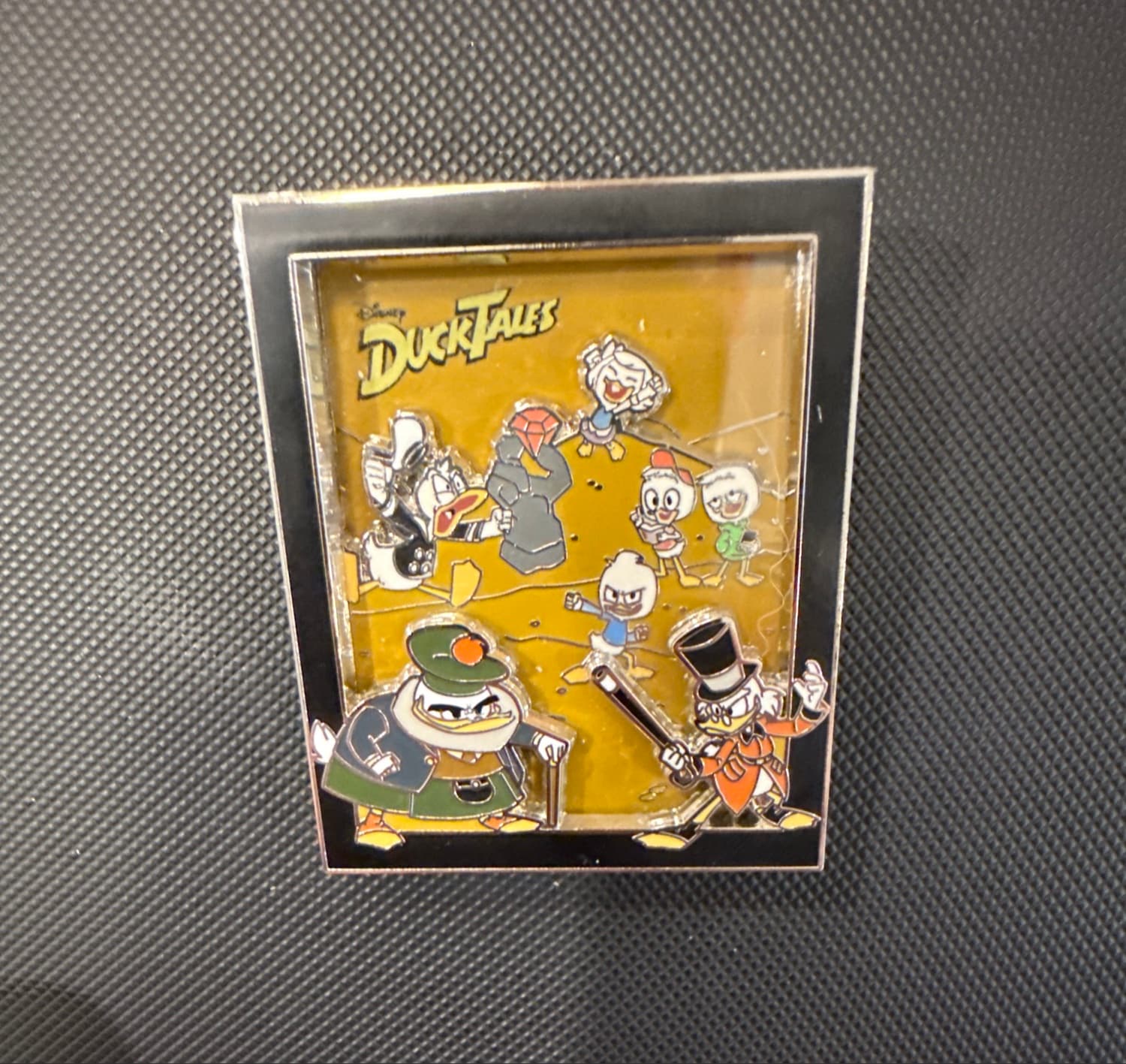 Generations: Ducktales Framed Pin Set