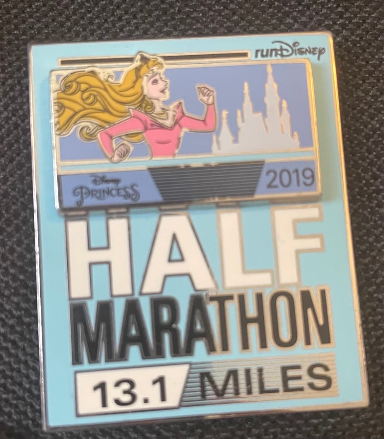WDW - Princess Half Marathon Weekend 2019 - Aurora Replica Medal front