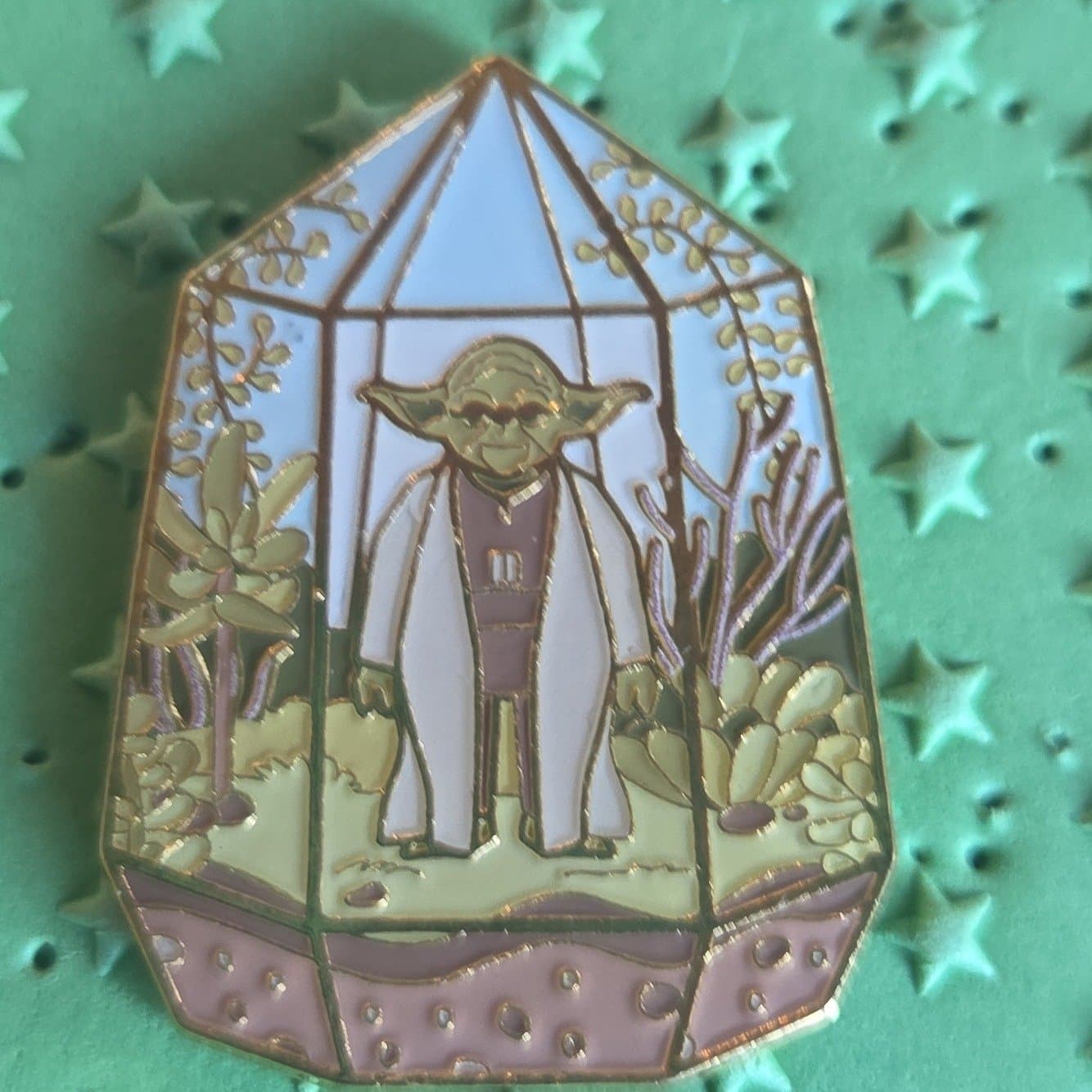 Loungefly Star Wars Yoda Terrarium Enamel Pin