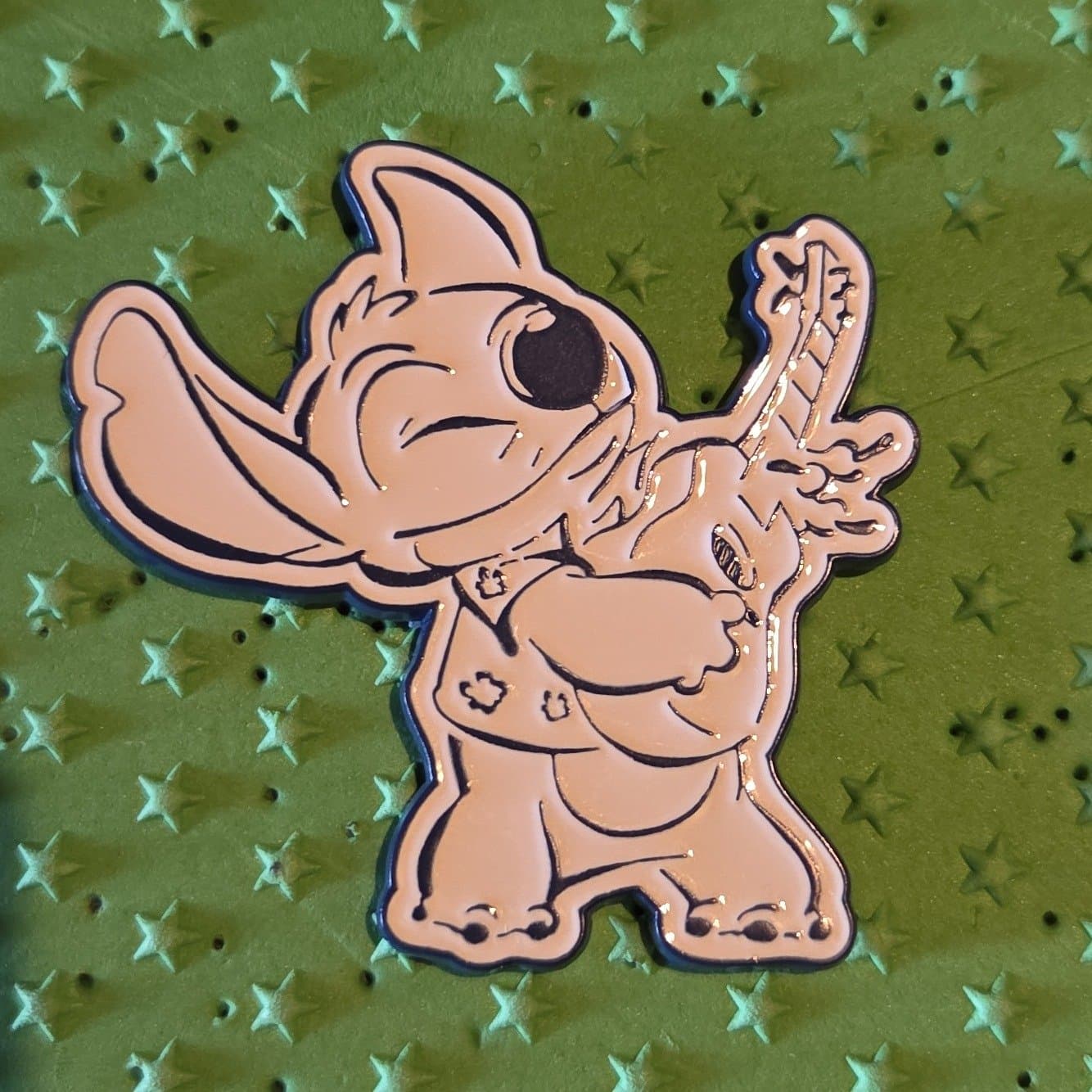 DLP - Playing Ukulele - Stitch Lifestyle Collection front