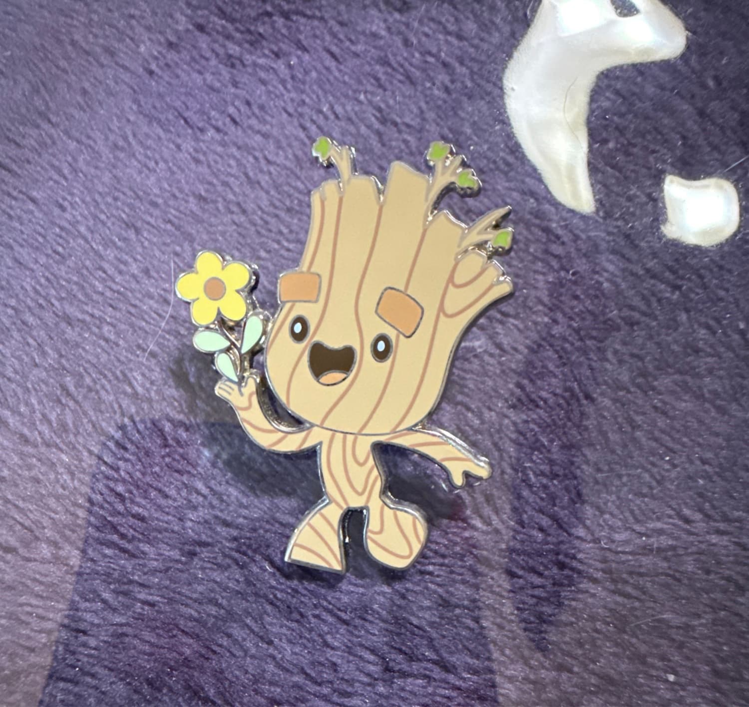 Groot with Flower front