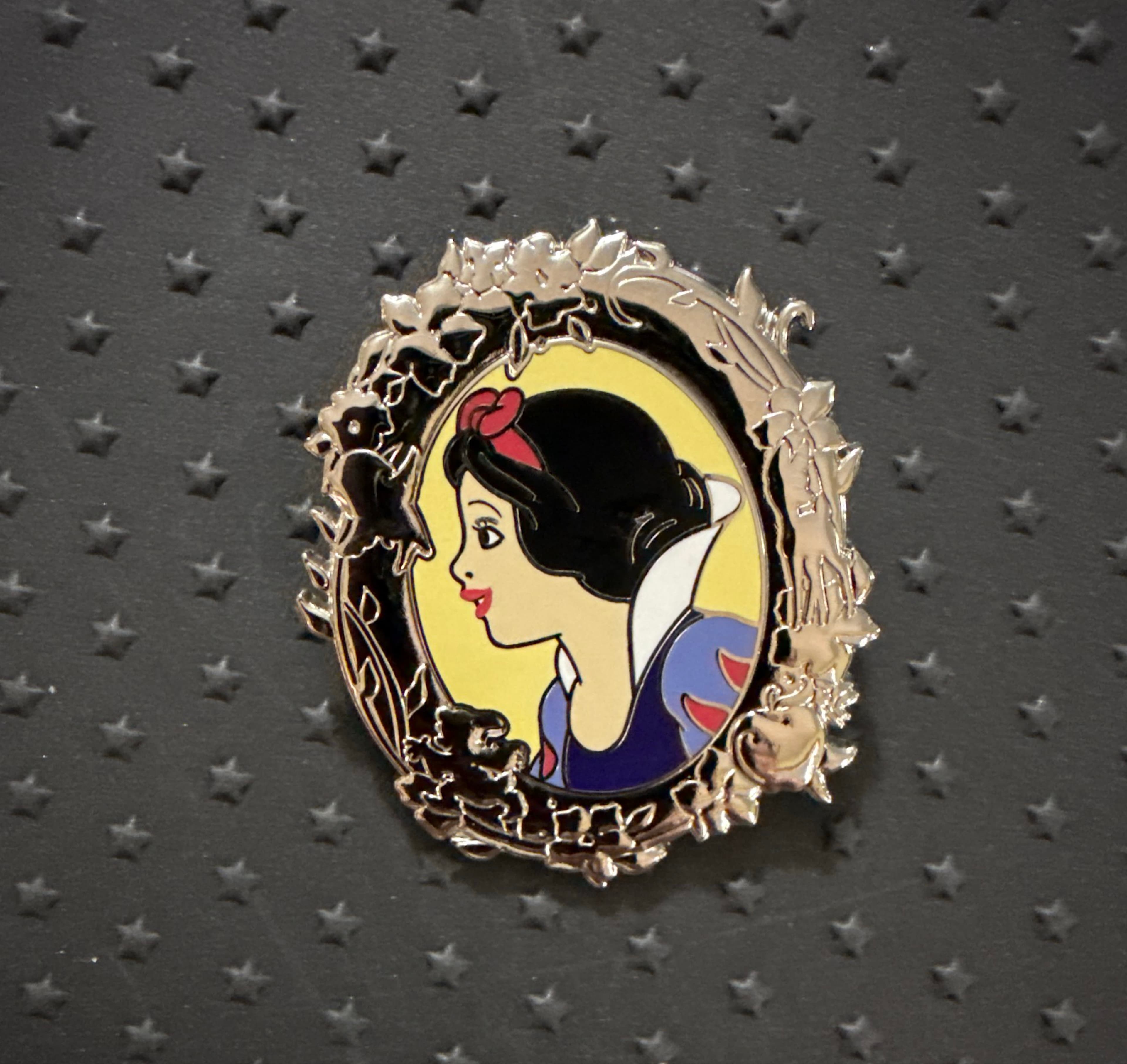 Snow White Cameo - Side Profile Portrait