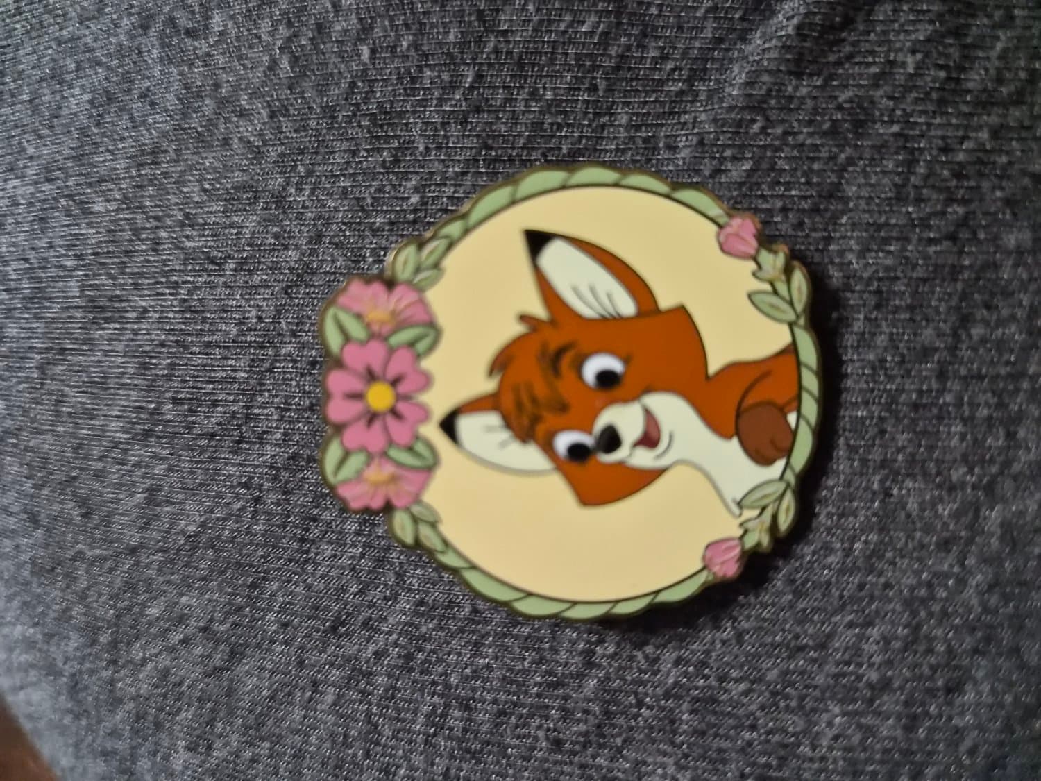Disney Trading Pin 187243 LFLY Tod - The Fox and the Hound Portraits Mystery Set