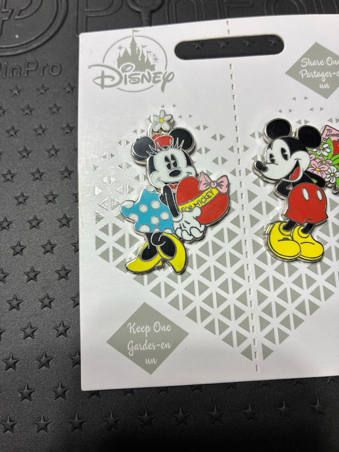 Mickey Mouse and Minnie Mouse Couples Pin Set front