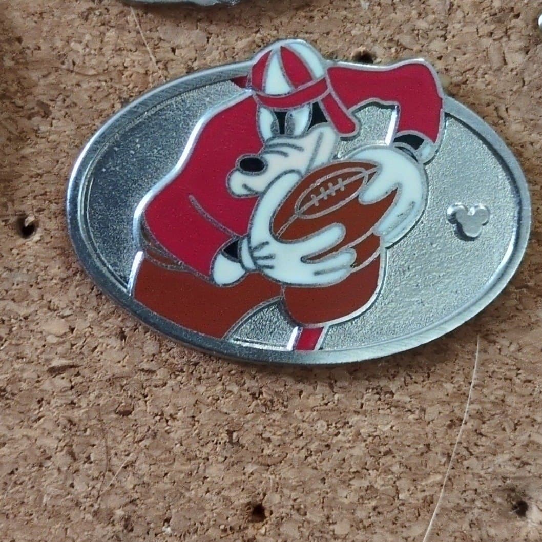Goofy Football - 2013 Hidden Mickey Cast Lanyard Series - Sport Goofy