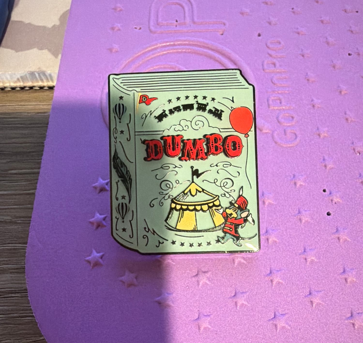 Loungefly Classic Book Mystery Pin - Dumbo