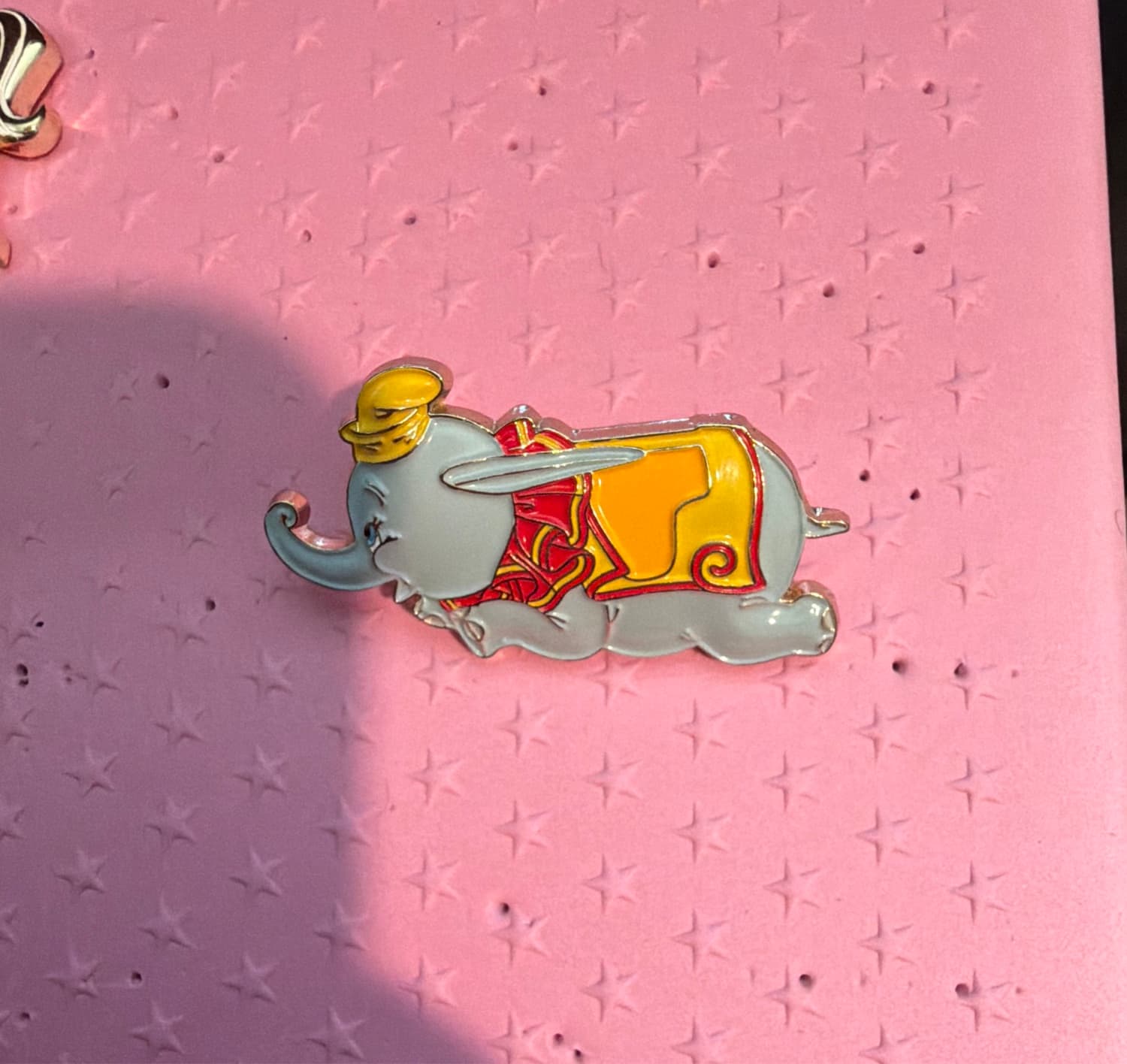 Disney Dumbo Flying Down Enamel Pin - BoxLunch Exclusive front