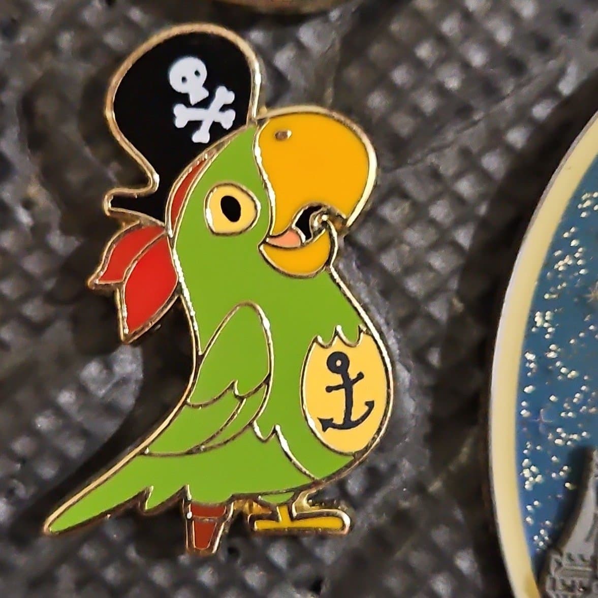 Barker Bird 'Peg-Leg Pete' Pin - Pirates of the Caribbean front