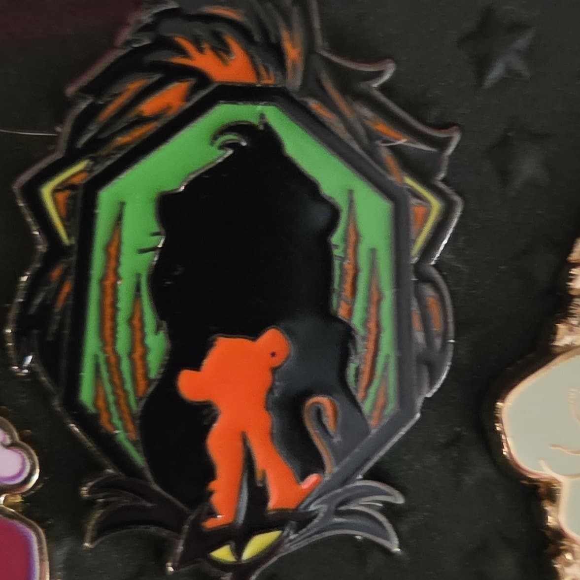 Evil Scar Overshadowing Villains Simba Cub Lion King Pin
