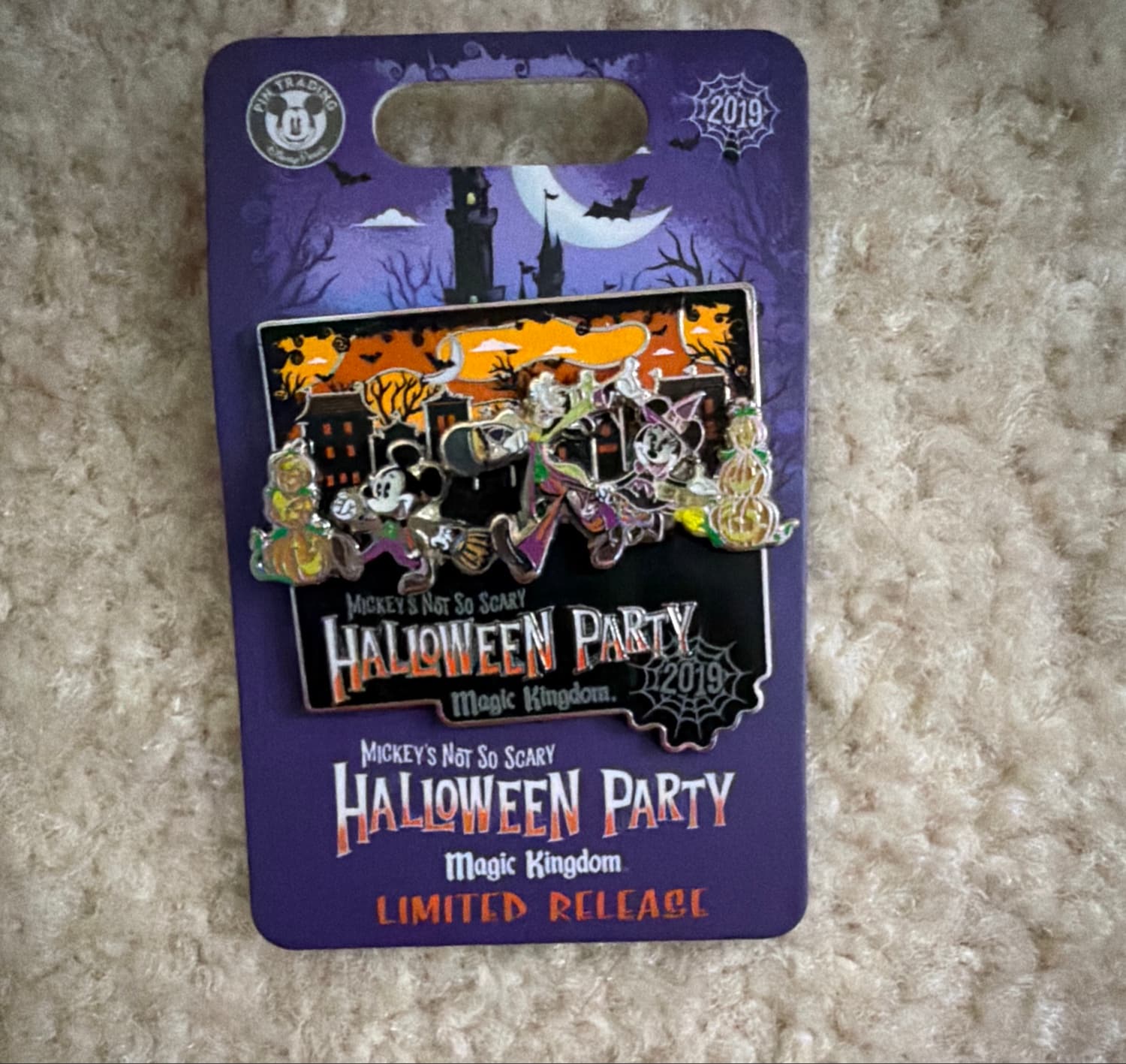 Mickey's Not-So-Scary Halloween Party 2019 Mickey, Minnie, Donald, and Daisy Halloween Parade Limited Release Pin