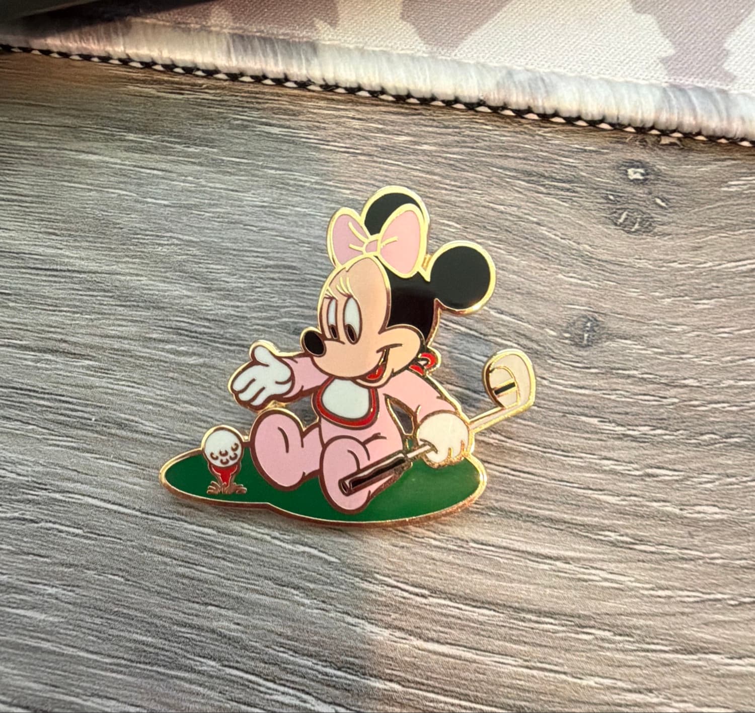 Baby Minnie Mouse Playing Golf Pin
