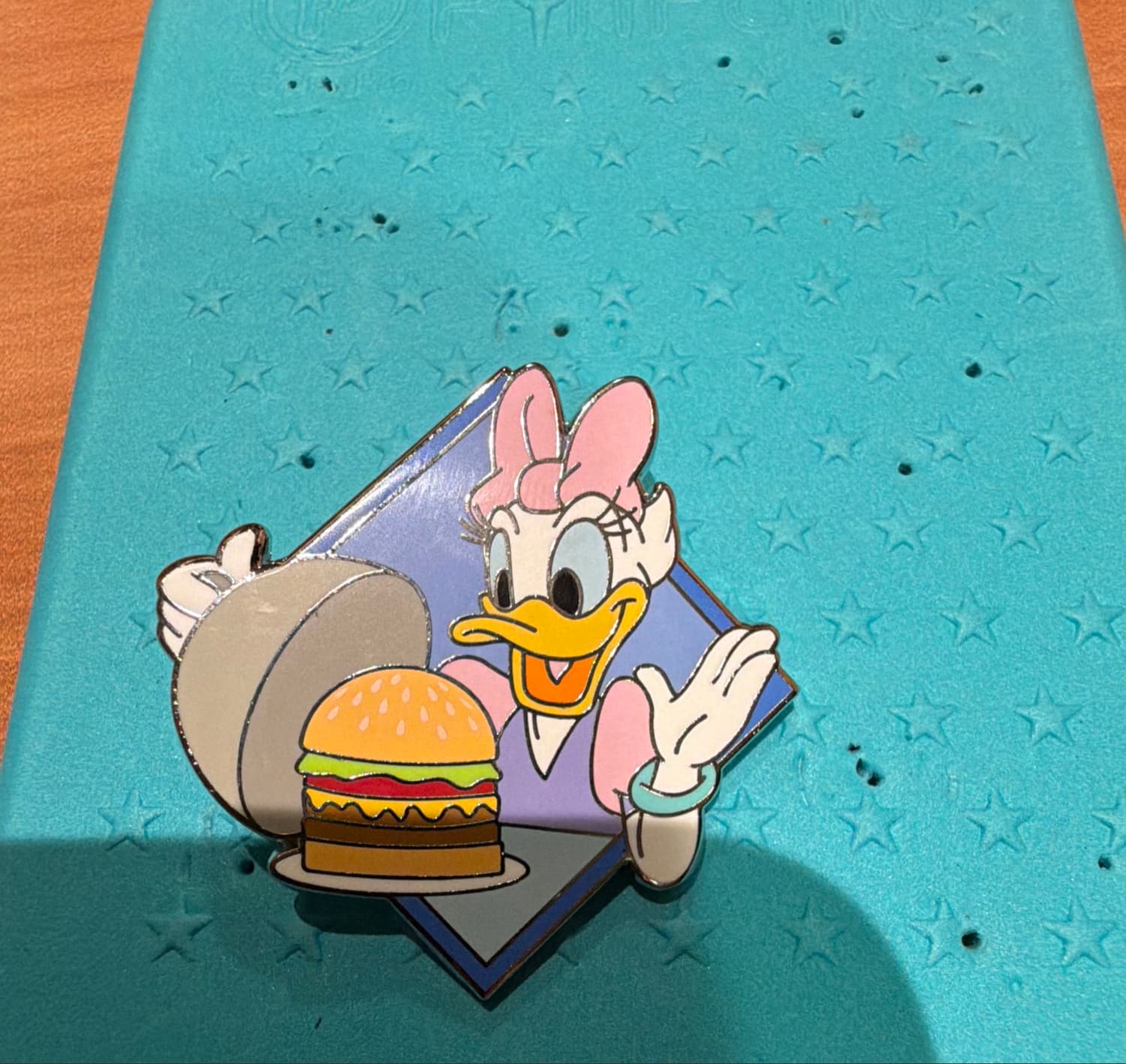Daisy with Burger DCL Mystery Pin Set front