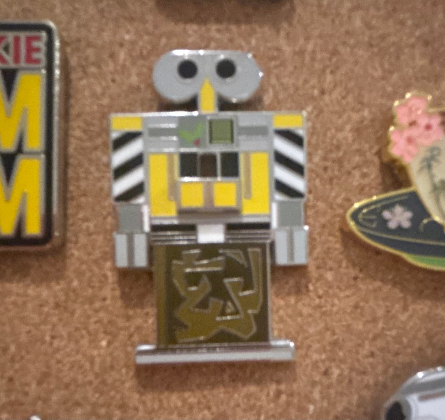 WALL-E nutcracker front
