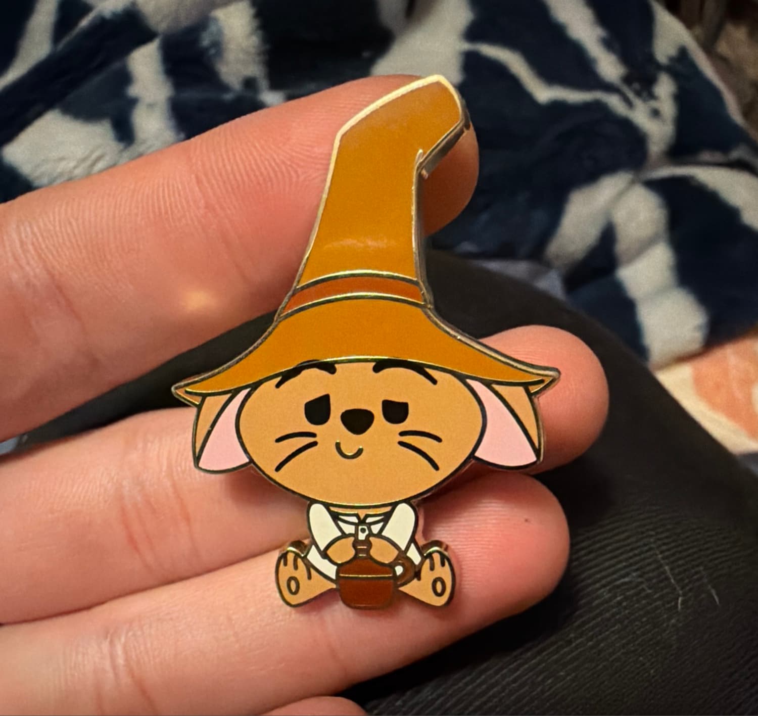 Luke - The Rescuers Adorbs Mystery Pin