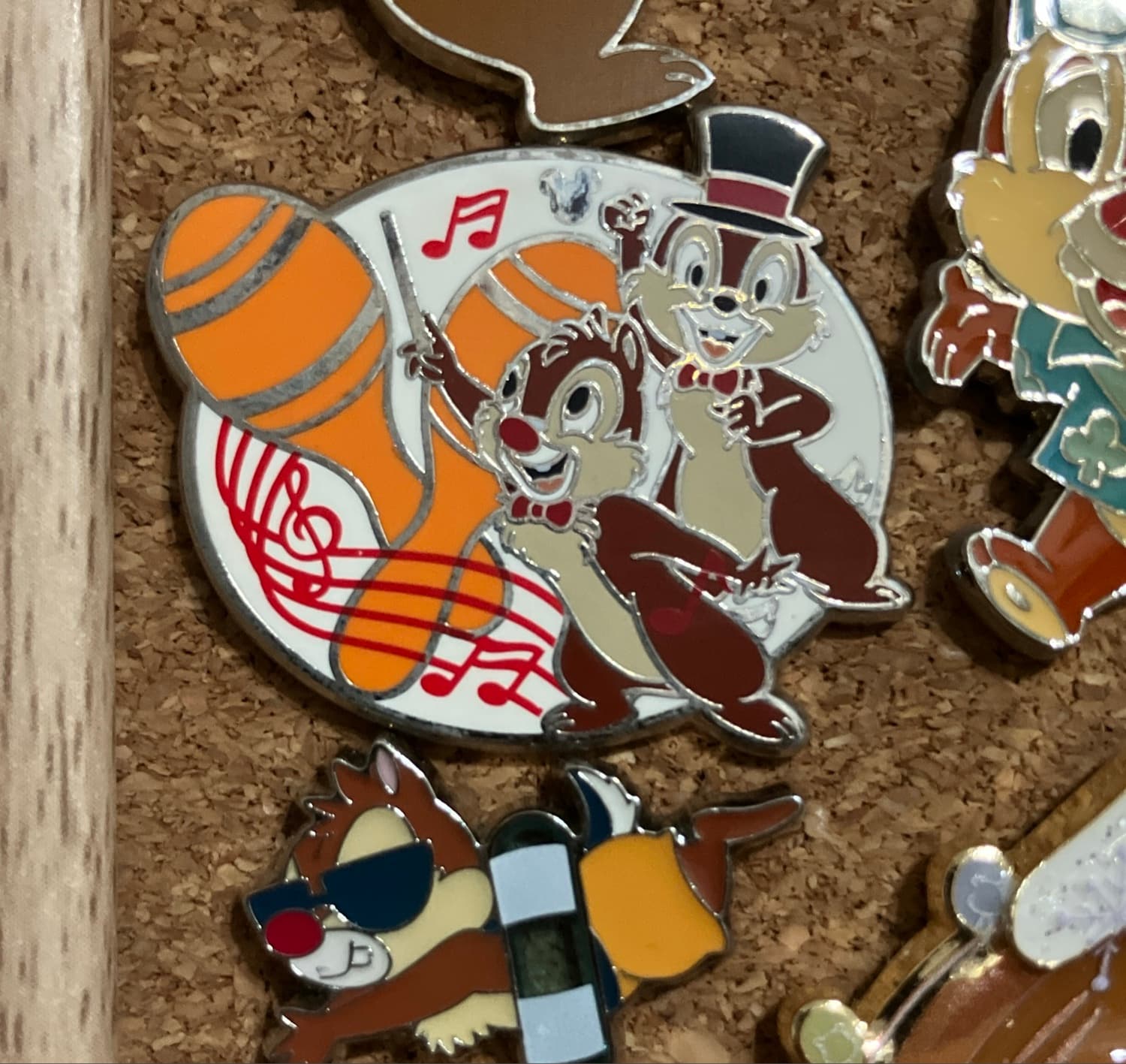 Hidden Mickey 2019 Musicians Chip and Dale Maracas Pin