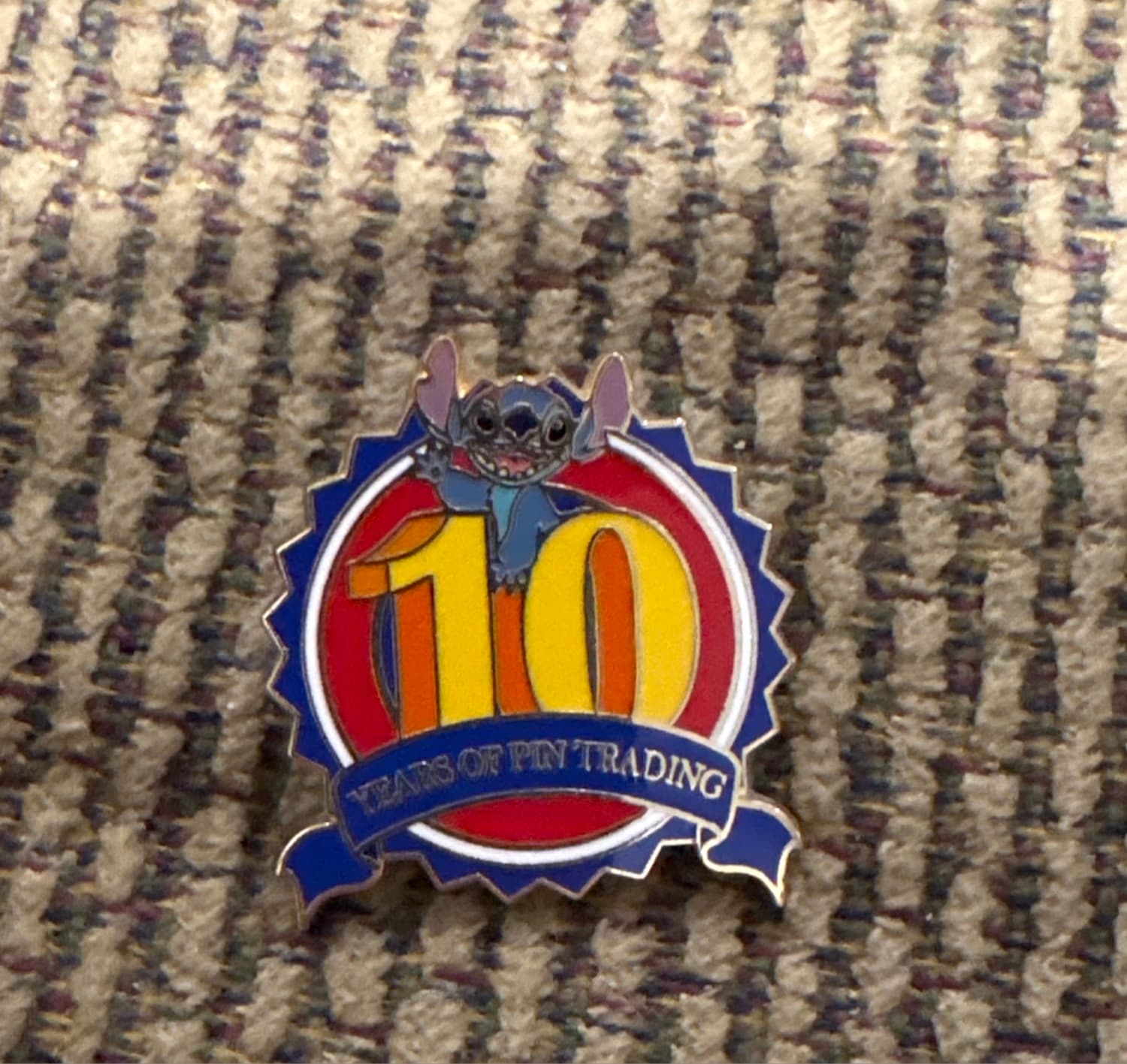 Disney Pin Trading 10th Anniversary Pin - Stitch