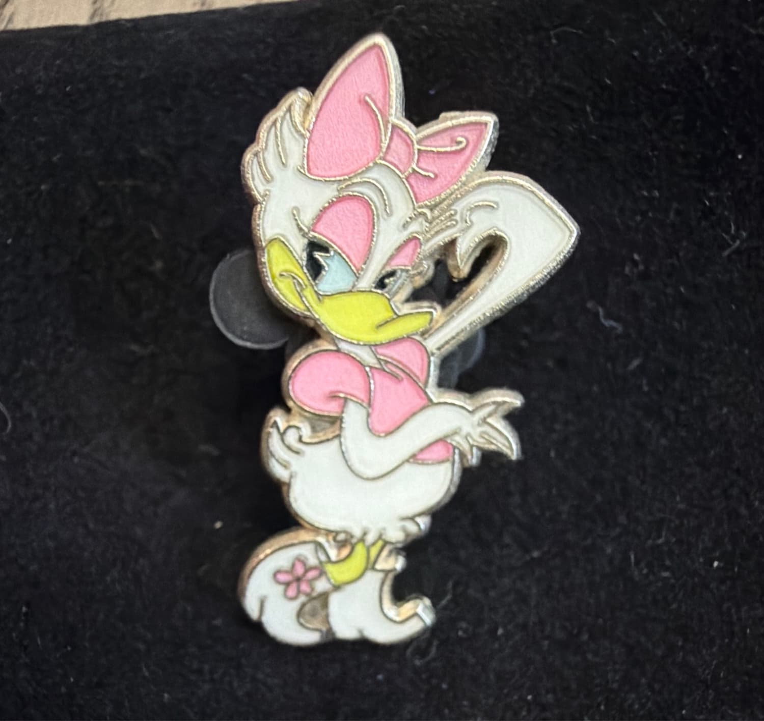 Daisy Duck Thinking Pose