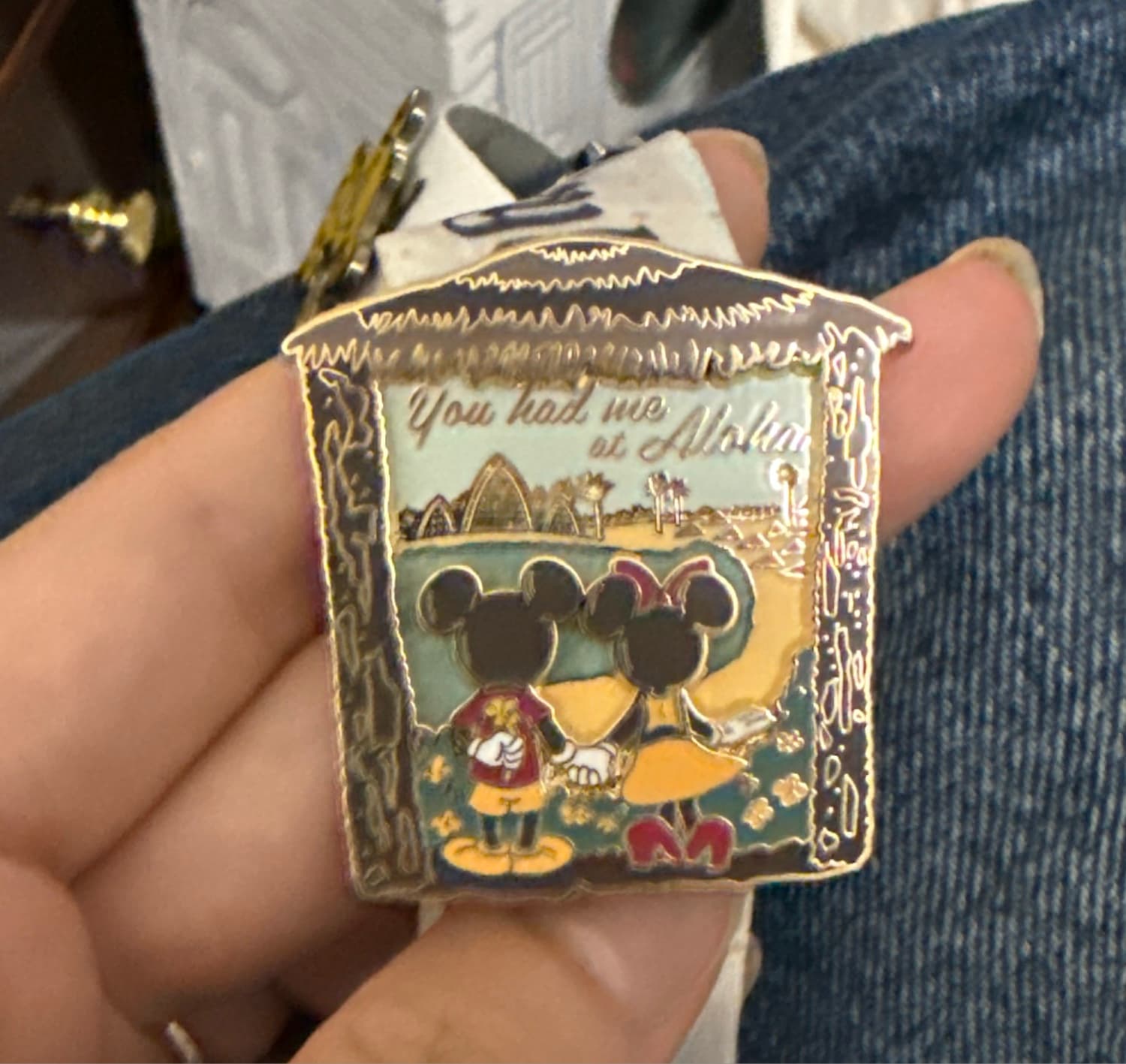 Mickey & Minnie 'You Had Me At Aloha' Aulani Pin