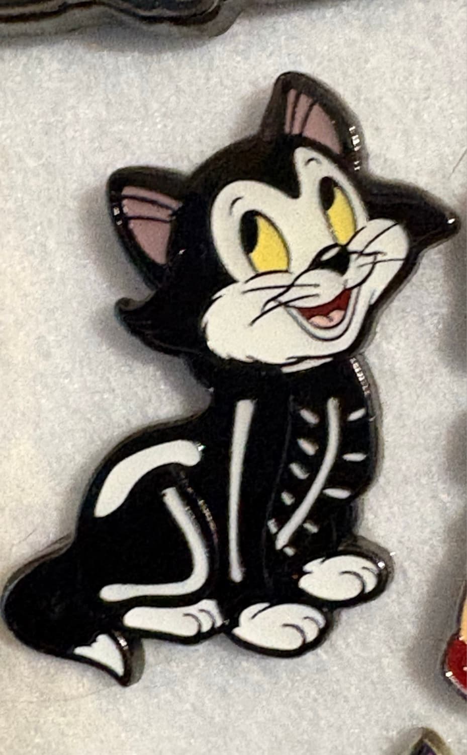Loungefly Disney Animals Halloween Blind Box Pin Set - Figaro as a Skeleton