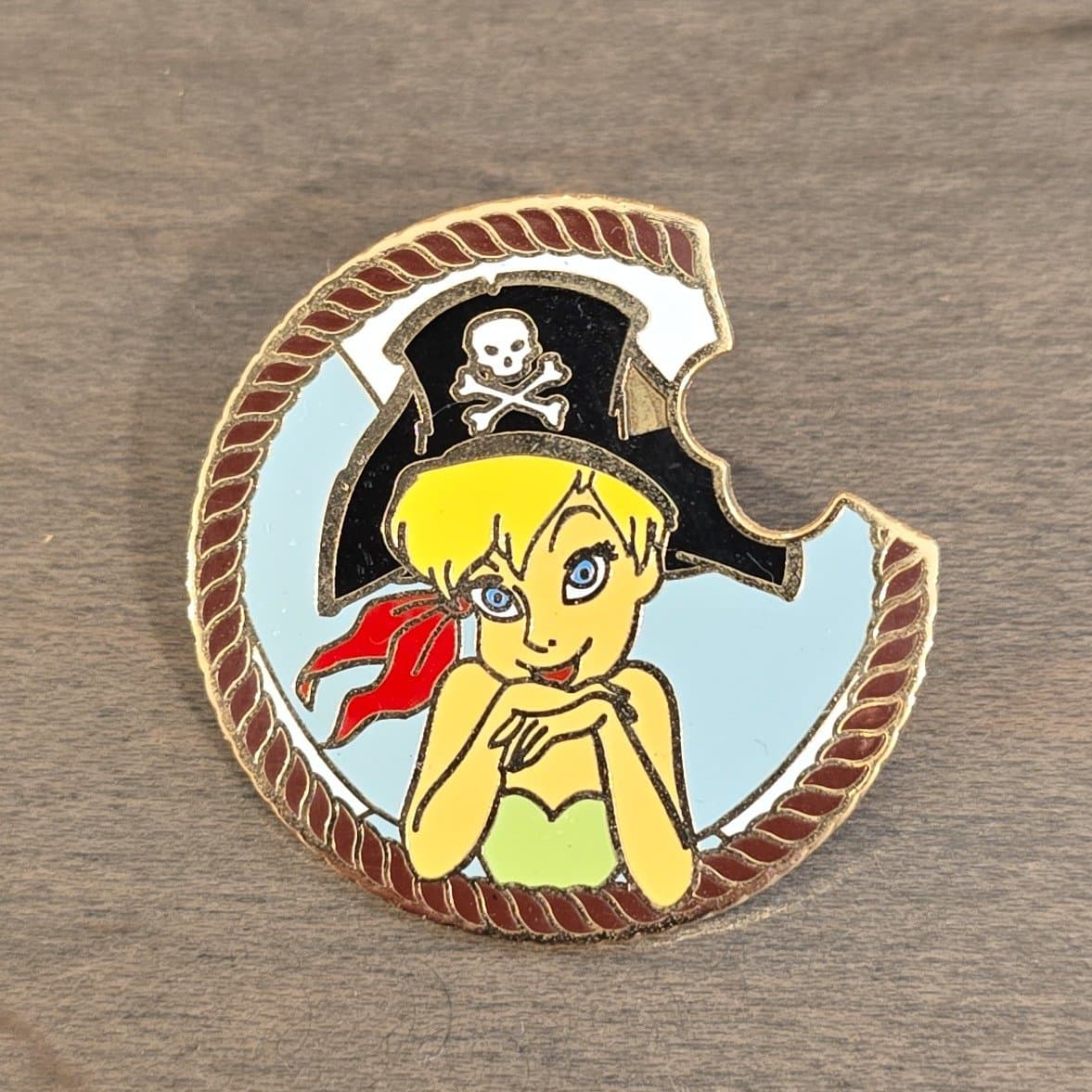 Tinker Bell Pirate Coin Series (Pirates of the Caribbean) LE 250 Pin