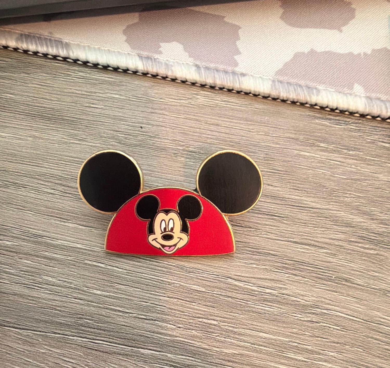 Mickey Mouse Classic Ear Hat Icon Pin