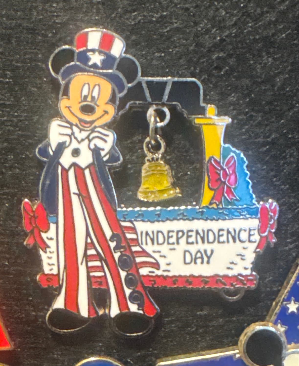 Mickey Mouse Uncle Sam Independence Day 2009 Dangle Pin
