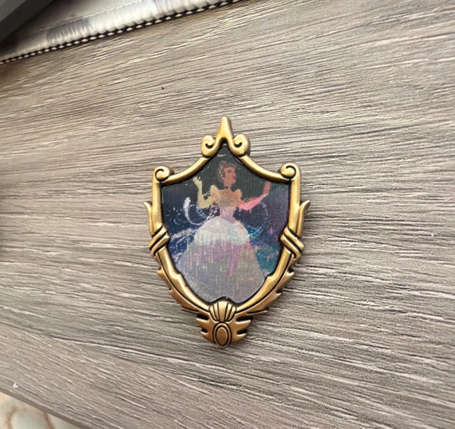 Cinderella Frame Lenticular Mystery Dress/Slipper Pin