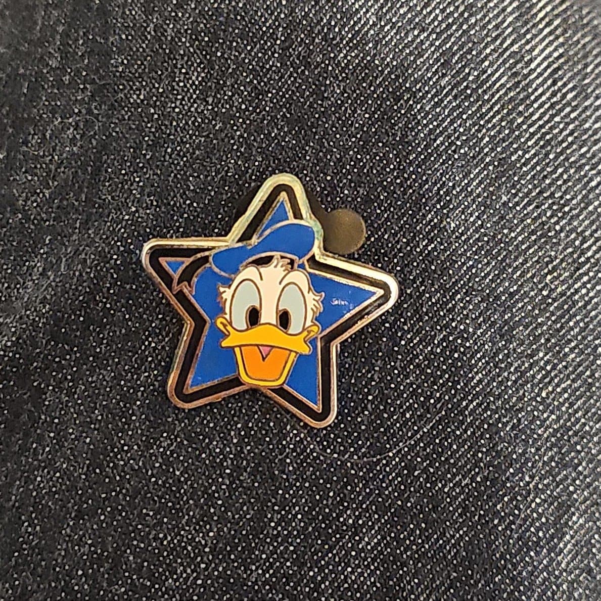 Donald Duck 70th Anniversary The Star Pin